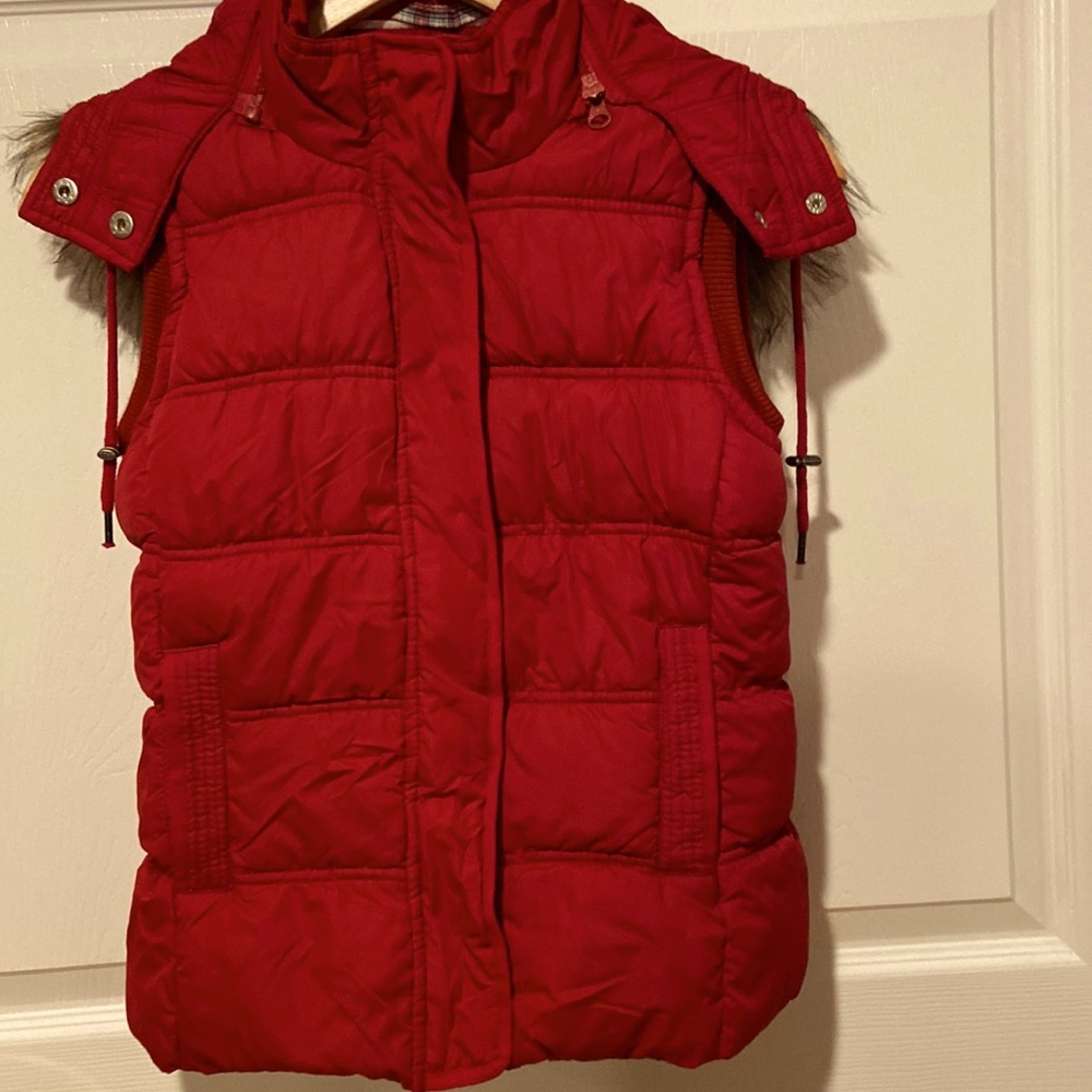 Aeropostale hooded red puffer vest size S/P
